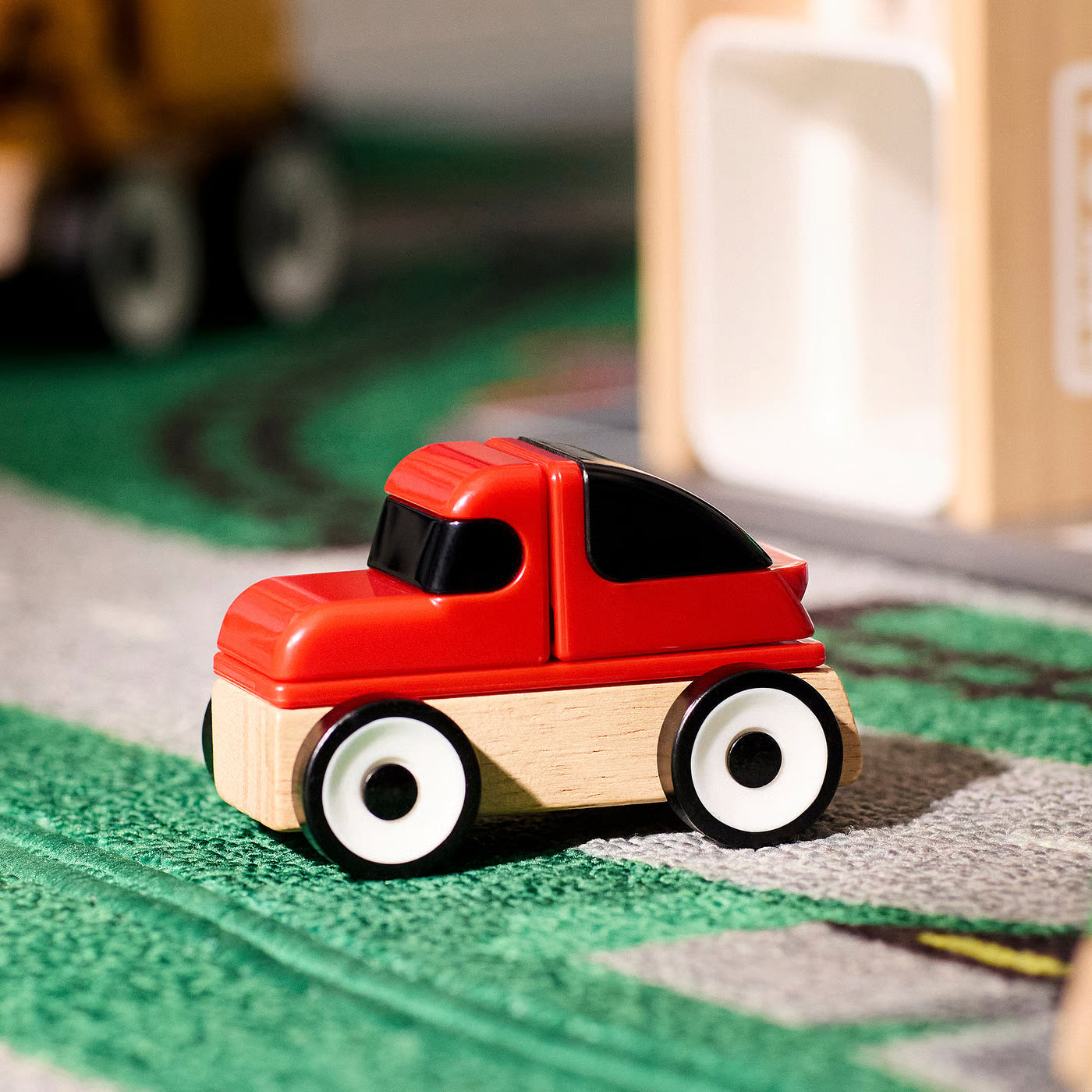 LILLABO 4-piece vehicle set, sports car/school bus recycling truck/police car/multicolour