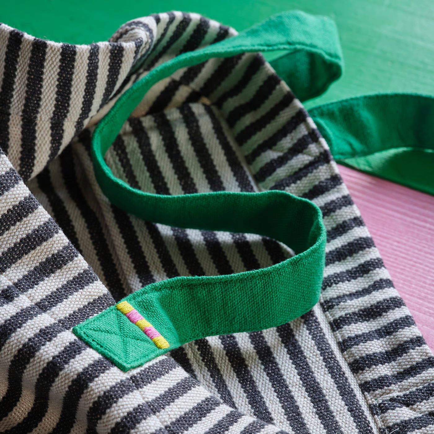 MÄVINN Bag, green/stripe white/black