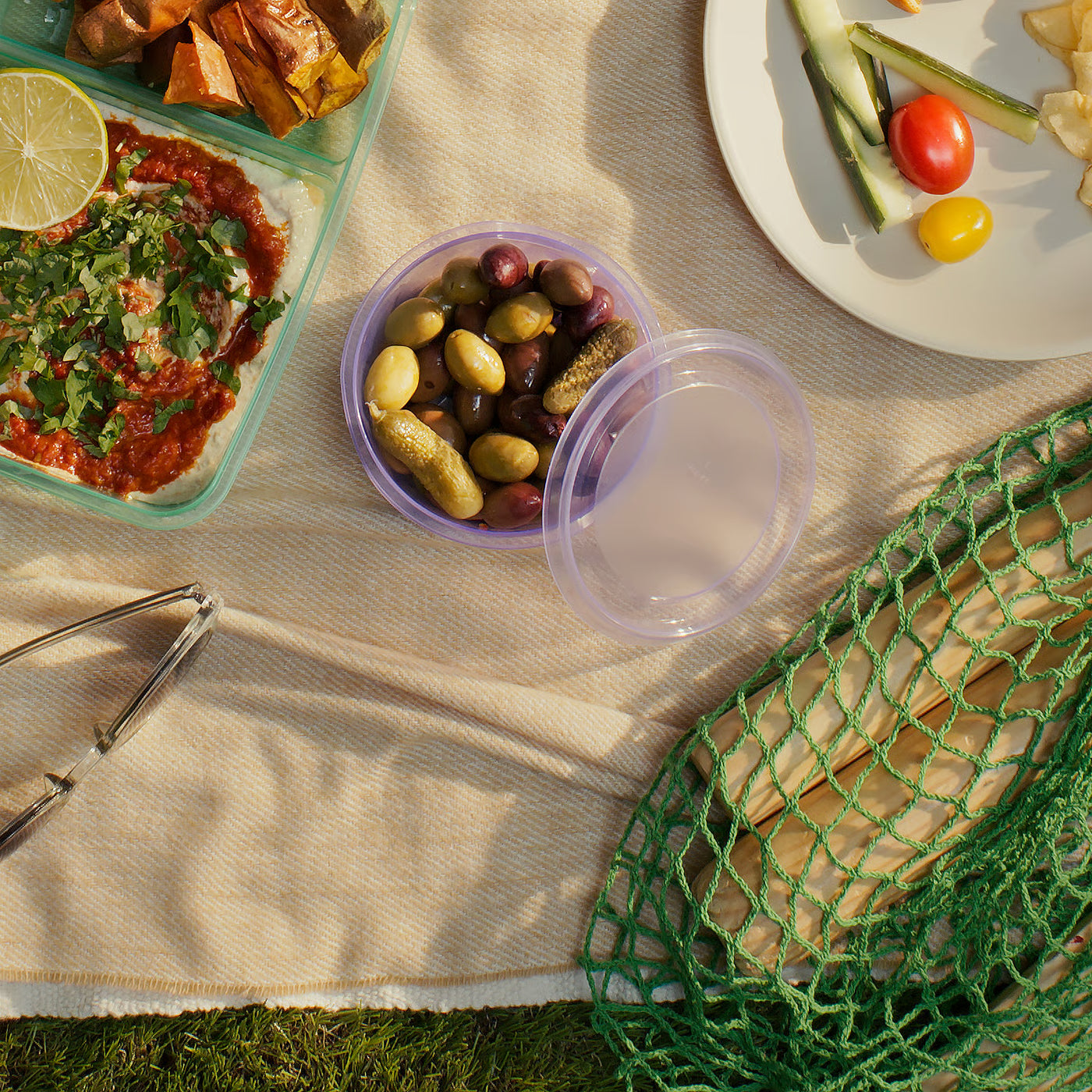 PRUTA Snack container with lid, lilac/green, 0.3 l