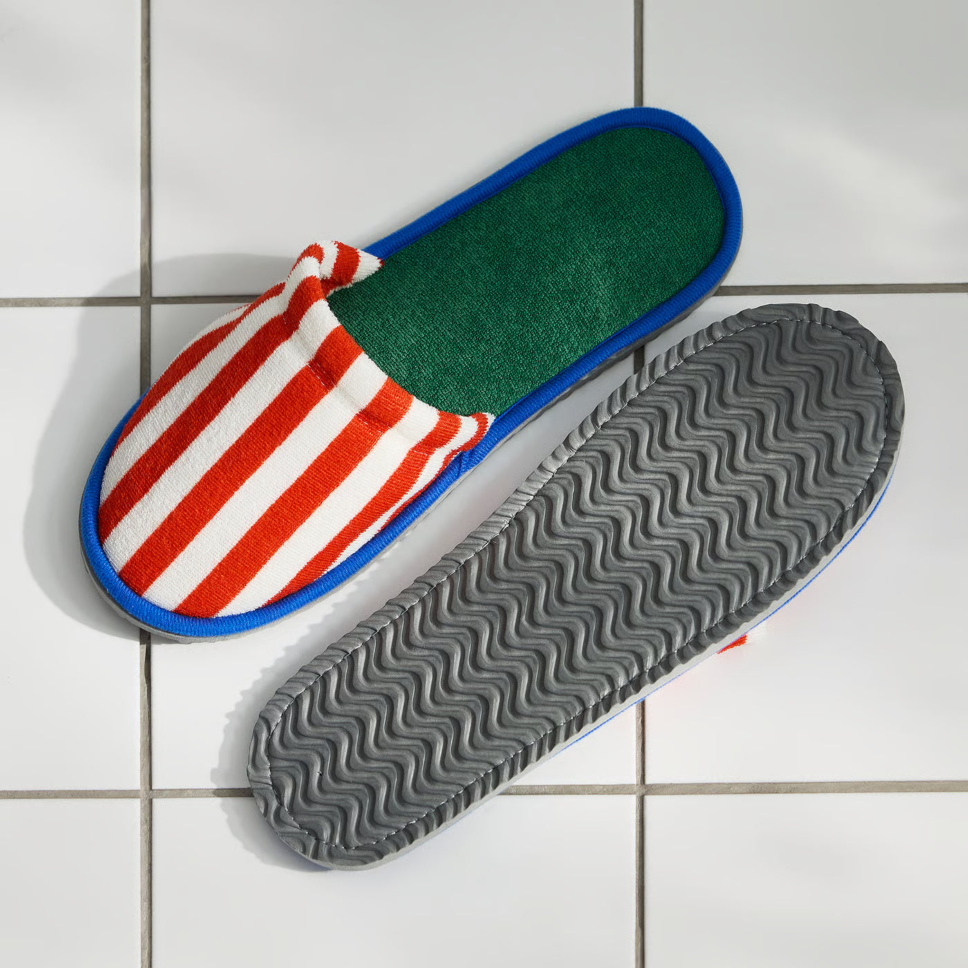 SKOGSSALLAT Slippers, red/white/striped, S/M