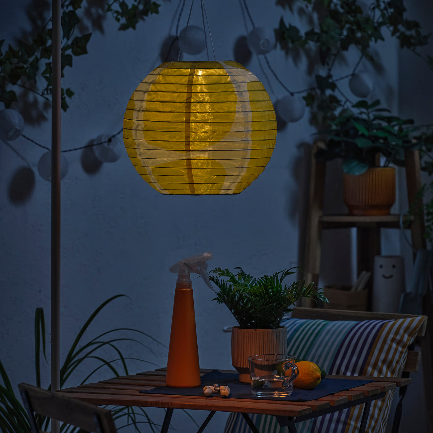 SOLVINDEN LED solar-powered pendant lamp, outdoor globe/yellow grey, 30 cm