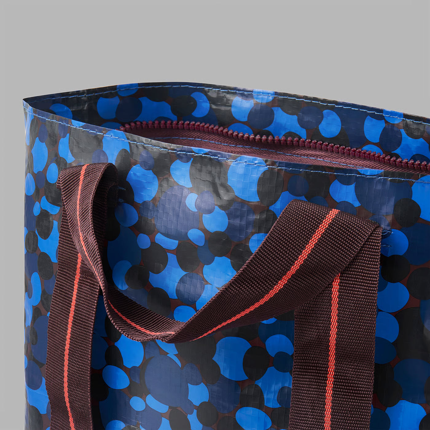 SPJUTSÖ Carrier bag, blue patterned, 22x22x15 cm/7 l